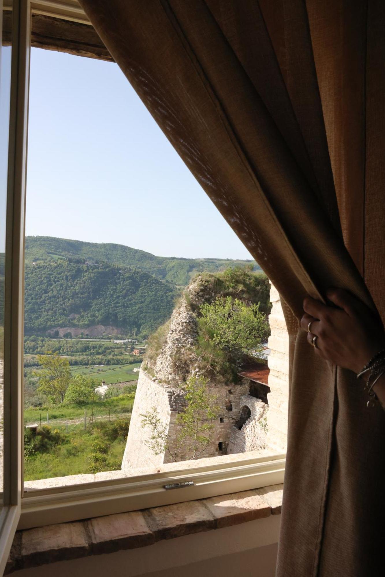 Locanda La Rocca Residenza D'Epoca Fossombrone Exterior foto